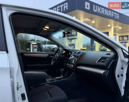 Белый Субару Легаси, объемом двигателя 2.5 л и пробегом 102 тыс. км за 11900 $, фото 11 на Automoto.ua