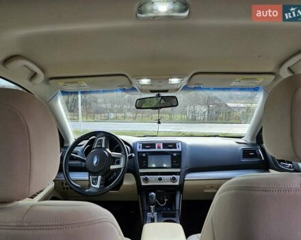 Белый Субару Легаси, объемом двигателя 2.5 л и пробегом 161 тыс. км за 10000 $, фото 8 на Automoto.ua