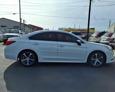 Белый Субару Легаси, объемом двигателя 2.5 л и пробегом 72 тыс. км за 9000 $, фото 5 на Automoto.ua