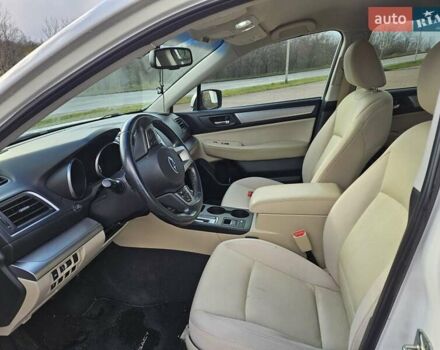 Белый Субару Легаси, объемом двигателя 2.5 л и пробегом 161 тыс. км за 10000 $, фото 17 на Automoto.ua