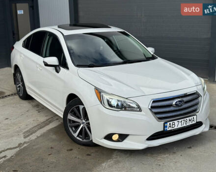 Белый Субару Легаси, объемом двигателя 2.46 л и пробегом 225 тыс. км за 11500 $, фото 1 на Automoto.ua