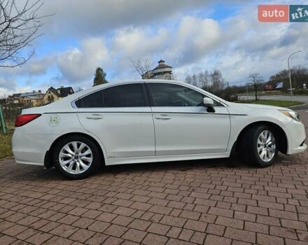 Белый Субару Легаси, объемом двигателя 2.5 л и пробегом 161 тыс. км за 10000 $, фото 6 на Automoto.ua