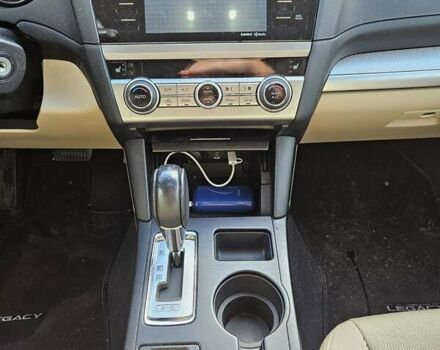 Белый Субару Легаси, объемом двигателя 2.5 л и пробегом 161 тыс. км за 10000 $, фото 11 на Automoto.ua