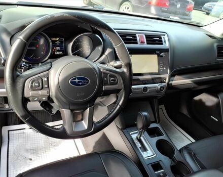 Белый Субару Легаси, объемом двигателя 2.5 л и пробегом 72 тыс. км за 9000 $, фото 7 на Automoto.ua