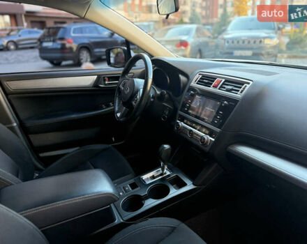 Белый Субару Легаси, объемом двигателя 2.5 л и пробегом 109 тыс. км за 11800 $, фото 7 на Automoto.ua