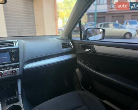 Белый Субару Легаси, объемом двигателя 2.5 л и пробегом 109 тыс. км за 11800 $, фото 13 на Automoto.ua