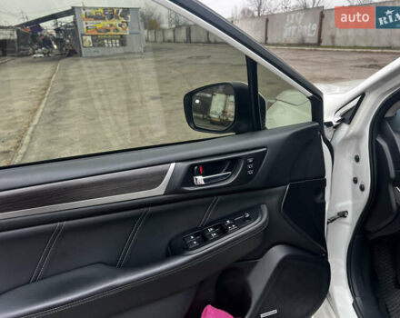 Білий Субару Легасі, об'ємом двигуна 2.5 л та пробігом 135 тис. км за 15500 $, фото 7 на Automoto.ua