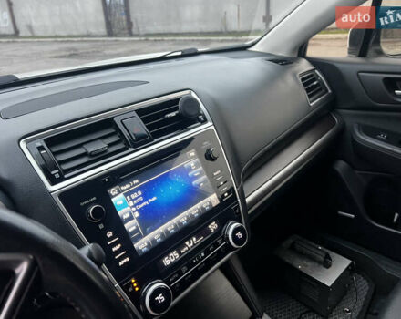 Білий Субару Легасі, об'ємом двигуна 2.5 л та пробігом 135 тис. км за 15500 $, фото 8 на Automoto.ua