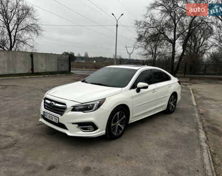 Білий Субару Легасі, об'ємом двигуна 2.5 л та пробігом 135 тис. км за 15500 $, фото 1 на Automoto.ua