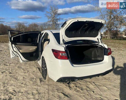 Белый Субару Легаси, объемом двигателя 2.5 л и пробегом 219 тыс. км за 12000 $, фото 10 на Automoto.ua