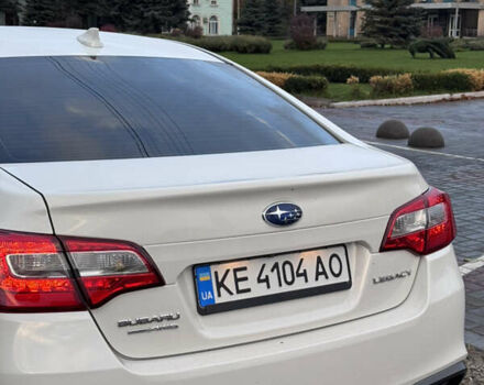 Белый Субару Легаси, объемом двигателя 2.46 л и пробегом 77 тыс. км за 18000 $, фото 7 на Automoto.ua