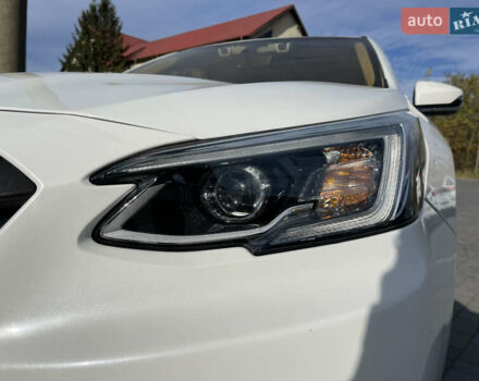 Білий Субару Легасі, об'ємом двигуна 2.5 л та пробігом 40 тис. км за 16850 $, фото 6 на Automoto.ua