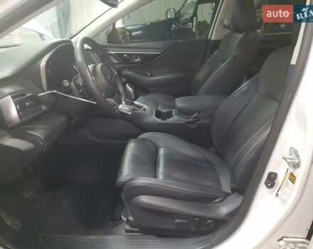 Белый Субару Легаси, объемом двигателя 2.4 л и пробегом 51 тыс. км за 3300 $, фото 6 на Automoto.ua