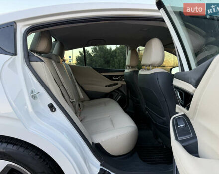 Білий Субару Легасі, об'ємом двигуна 2.5 л та пробігом 63 тис. км за 22900 $, фото 27 на Automoto.ua