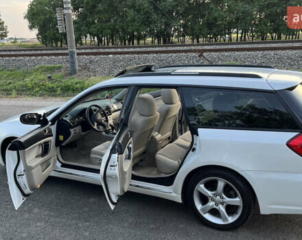 Білий Субару Легасі, об'ємом двигуна 2.5 л та пробігом 70 тис. км за 6700 $, фото 12 на Automoto.ua