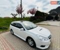 Белый Субару Легаси, объемом двигателя 2 л и пробегом 320 тыс. км за 7650 $, фото 2 на Automoto.ua