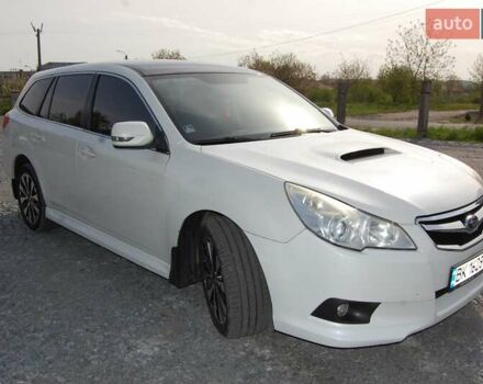 Білий Субару Легасі, об'ємом двигуна 2 л та пробігом 158 тис. км за 7500 $, фото 5 на Automoto.ua