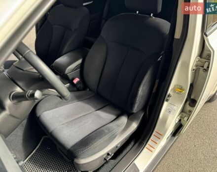 Білий Субару Легасі, об'ємом двигуна 2 л та пробігом 250 тис. км за 9500 $, фото 35 на Automoto.ua