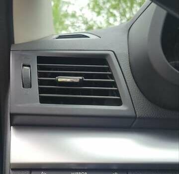 Белый Субару Легаси, объемом двигателя 2 л и пробегом 192 тыс. км за 7799 $, фото 12 на Automoto.ua