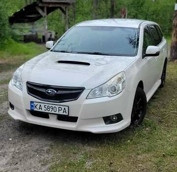Белый Субару Легаси, объемом двигателя 2 л и пробегом 192 тыс. км за 7799 $, фото 5 на Automoto.ua