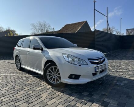 Белый Субару Легаси, объемом двигателя 2.5 л и пробегом 180 тыс. км за 10300 $, фото 1 на Automoto.ua