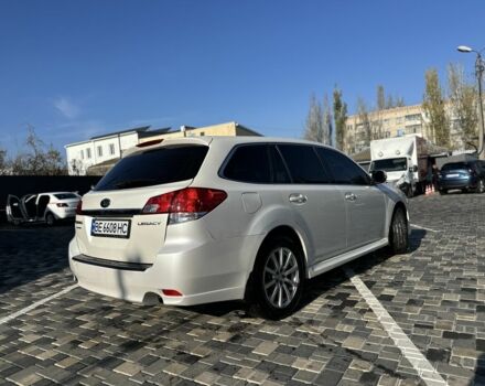 Белый Субару Легаси, объемом двигателя 2.5 л и пробегом 180 тыс. км за 10300 $, фото 3 на Automoto.ua