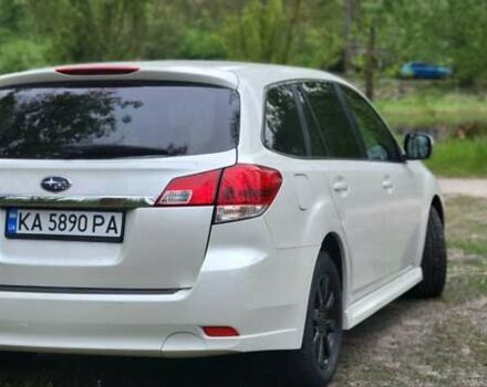 Белый Субару Легаси, объемом двигателя 2 л и пробегом 192 тыс. км за 7799 $, фото 7 на Automoto.ua