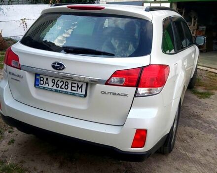 Белый Субару Легаси, объемом двигателя 2.5 л и пробегом 226 тыс. км за 11500 $, фото 2 на Automoto.ua