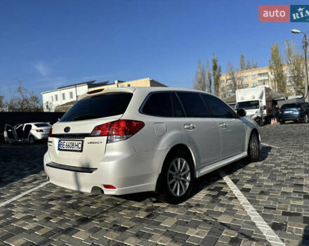 Белый Субару Легаси, объемом двигателя 2.46 л и пробегом 180 тыс. км за 10200 $, фото 3 на Automoto.ua