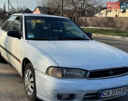 Белый Субару Легаси, объемом двигателя 2 л и пробегом 340 тыс. км за 1550 $, фото 1 на Automoto.ua