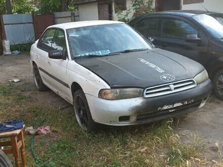 Белый Субару Легаси, объемом двигателя 2.2 л и пробегом 186 тыс. км за 1250 $, фото 1 на Automoto.ua