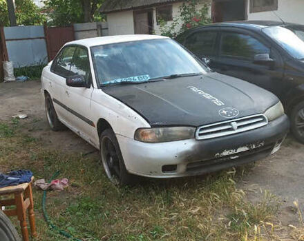 Белый Субару Легаси, объемом двигателя 2.2 л и пробегом 186 тыс. км за 1250 $, фото 1 на Automoto.ua