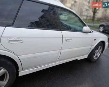 Белый Субару Легаси, объемом двигателя 2.5 л и пробегом 290 тыс. км за 4100 $, фото 1 на Automoto.ua