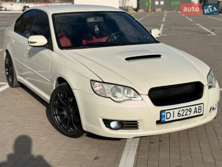 Белый Субару Легаси, объемом двигателя 2 л и пробегом 160 тыс. км за 5750 $, фото 1 на Automoto.ua