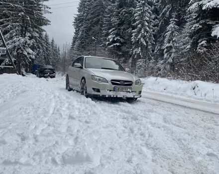 Белый Субару Легаси, объемом двигателя 1.99 л и пробегом 224 тыс. км за 6000 $, фото 1 на Automoto.ua