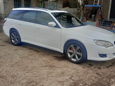 Білий Субару Легасі, об'ємом двигуна 2 л та пробігом 230 тис. км за 6800 $, фото 1 на Automoto.ua