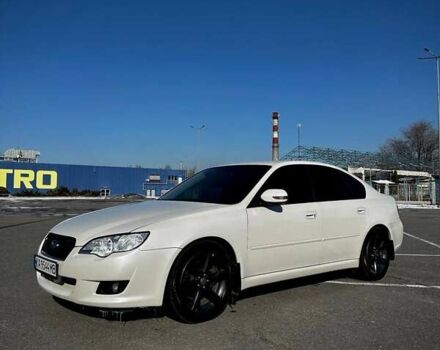 Белый Субару Легаси, объемом двигателя 1.99 л и пробегом 240 тыс. км за 7200 $, фото 1 на Automoto.ua