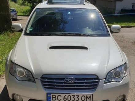 Білий Субару Легасі, об'ємом двигуна 2 л та пробігом 250 тис. км за 3650 $, фото 1 на Automoto.ua