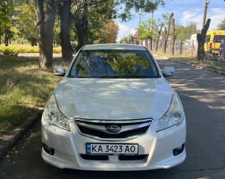 Білий Субару Легасі, об'ємом двигуна 1.99 л та пробігом 198 тис. км за 7050 $, фото 1 на Automoto.ua