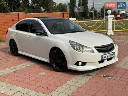 Білий Субару Легасі, об'ємом двигуна 2 л та пробігом 109 тис. км за 7999 $, фото 1 на Automoto.ua