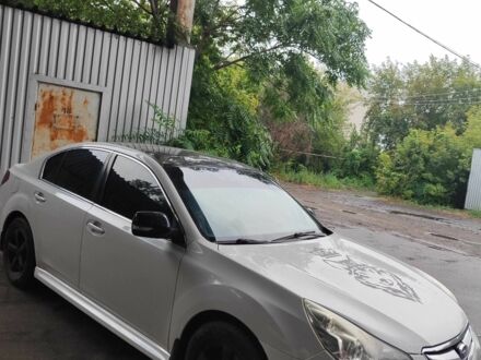 Субару Легаси 2010 в Славянске на Automoto.ua Белый Субару Легаси, объемом двигателя 2.5 л и пробегом 220 тыс. км за 5500 $, фото 1 на Automoto.ua