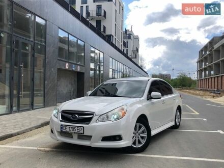 Белый Субару Легаси, объемом двигателя 2.46 л и пробегом 226 тыс. км за 6400 $, фото 1 на Automoto.ua