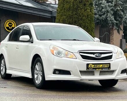 Білий Субару Легасі, об'ємом двигуна 2.5 л та пробігом 360 тис. км за 6500 $, фото 1 на Automoto.ua