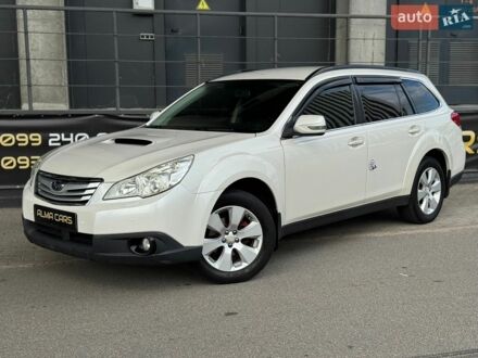 Білий Субару Легасі, об'ємом двигуна 2 л та пробігом 250 тис. км за 9500 $, фото 1 на Automoto.ua