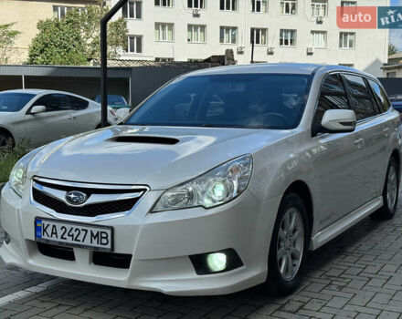 Білий Субару Легасі, об'ємом двигуна 2 л та пробігом 231 тис. км за 6900 $, фото 1 на Automoto.ua