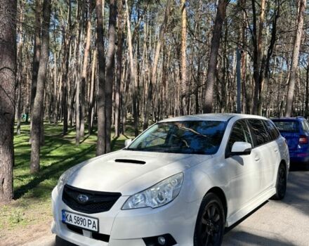 Белый Субару Легаси, объемом двигателя 2 л и пробегом 215 тыс. км за 7999 $, фото 1 на Automoto.ua