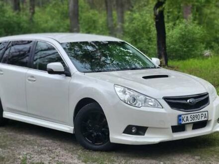 Субару Легаси 2012 в Киеве на Automoto.ua Белый Субару Легаси, объемом двигателя 2 л и пробегом 192 тыс. км за 7799 $, фото 1 на Automoto.ua