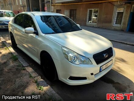 Білий Субару Легасі, об'ємом двигуна 2.5 л та пробігом 240 тис. км за 9000 $, фото 1 на Automoto.ua