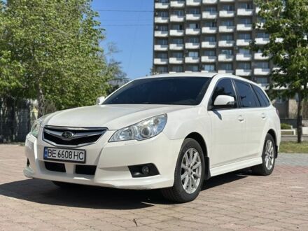 Білий Субару Легасі, об'ємом двигуна 2.5 л та пробігом 180 тис. км за 9999 $, фото 1 на Automoto.ua