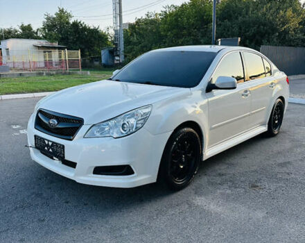 Білий Субару Легасі, об'ємом двигуна 2.5 л та пробігом 220 тис. км за 7999 $, фото 1 на Automoto.ua